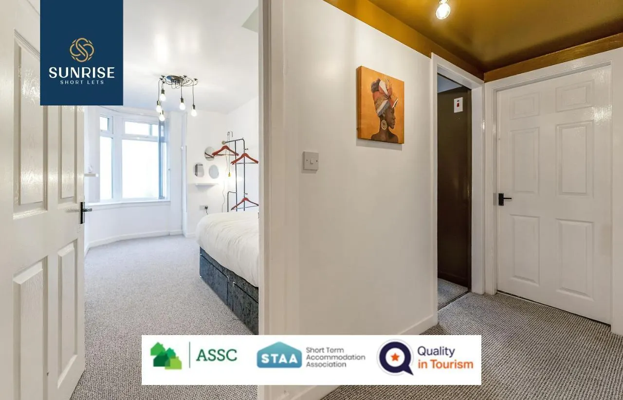 Law 2 - Has 3 Rooms, 5 Beds, 1 Bathroom, Free Parking, Wifi, Contractors, Tourists, Relocation, Business, Travellers, Central, Price Match Gaurantee, Reduced Rates Available By Sunrise Short Lets United Kingdom