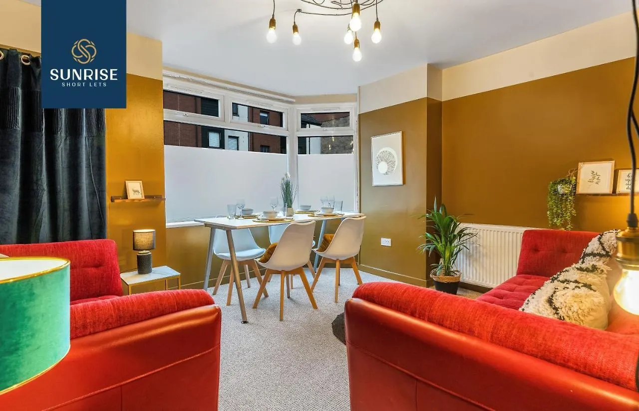 Law 2 - Has 3 Rooms, 5 Beds, 1 Bathroom, Free Parking, Wifi, Contractors, Tourists, Relocation, Business, Travellers, Central, Price Match Gaurantee, Reduced Rates Available By Sunrise Short Lets 0*, Dundee United Kingdom